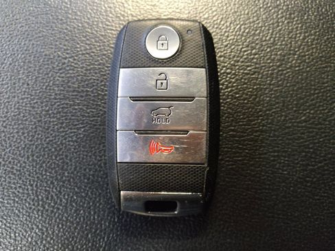 Used 2020 Kia Sorento S AWD/4WD image 32