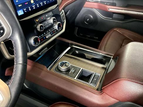 Certified 2024 Ford Expedition Limited image 13