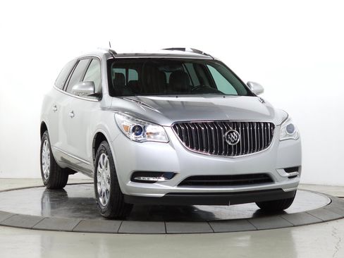 Used 2017 Buick Enclave Leather w/ Trailering Package image 4
