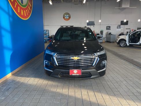 Used 2023 Chevrolet Traverse Premier image 16