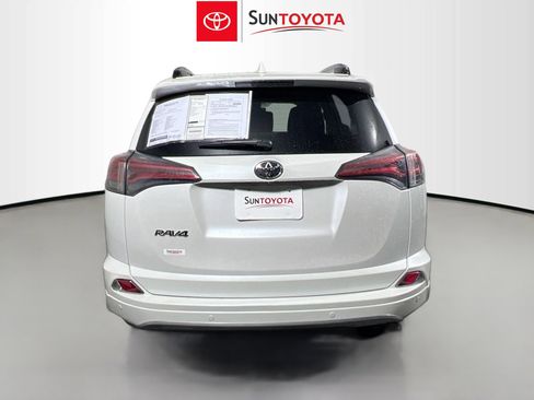 Used 2017 Toyota RAV4 Platinum image 5