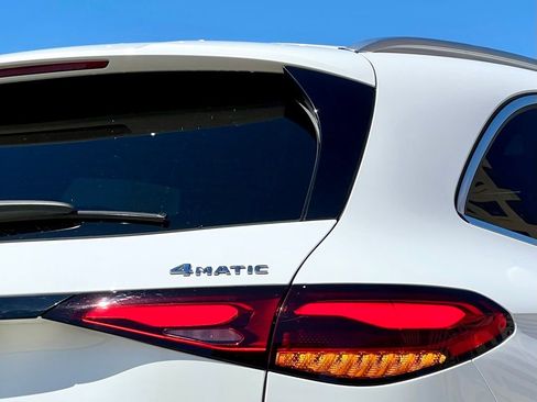 Certified 2023 Mercedes-Benz GLC 300 4MATIC image 11