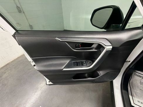 Used 2020 Toyota RAV4 LE FWD image 19