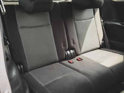 Used 2018 Nissan Pathfinder S AWD/4WD image 25