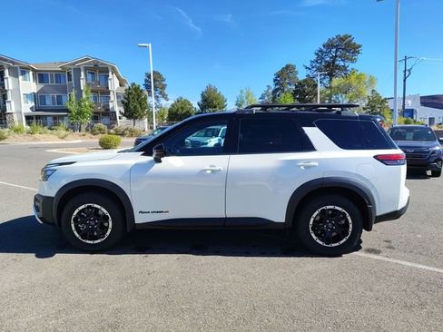 Used 2024 Nissan Pathfinder Rock Creek AWD/4WD image 6