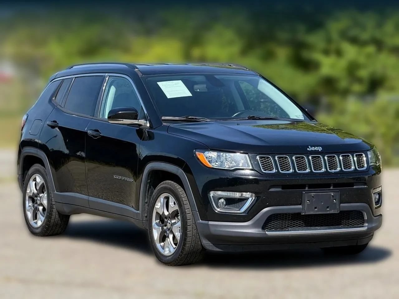Used 2019 Jeep Compass Limited FWD image 1