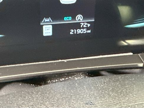 Used 2025 Kia Telluride S image 19