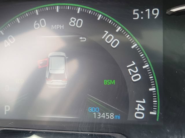 Used 2025 Toyota RAV4 XLE w/ Convenience Package FWD image 27