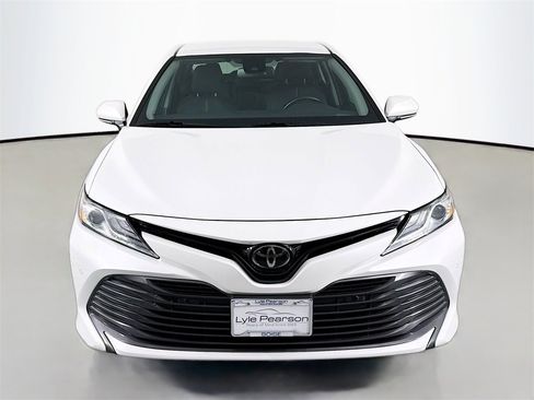 Used 2018 Toyota Camry L image 6
