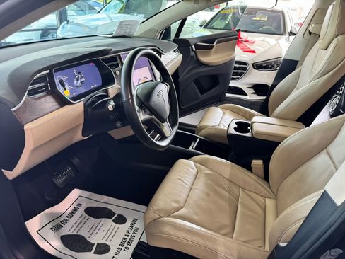 Used 2017 Tesla Model X 90D image 10