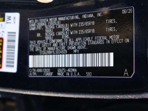 Used 2020 Toyota Highlander XLE image 41