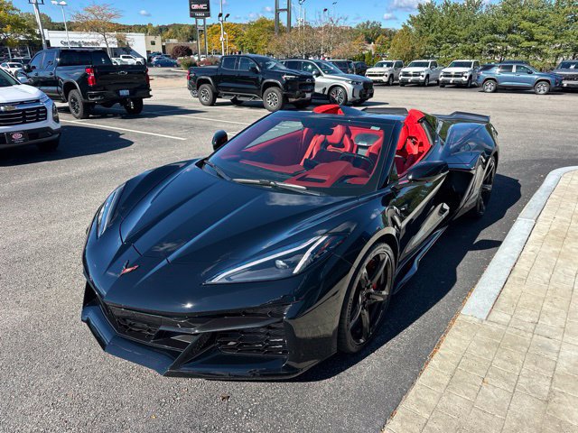 Used 2023 Chevrolet Corvette Z06 w/ Stealth Interior Trim Package RWD image 2