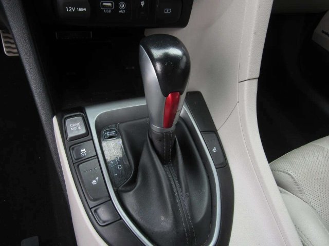 Used 2019 Hyundai Veloster Turbo Ultimate FWD image 19