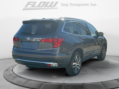 Used 2017 Honda Pilot Touring image 9