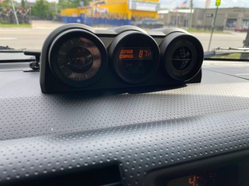 Used 2010 Toyota FJ Cruiser 4WD image 20