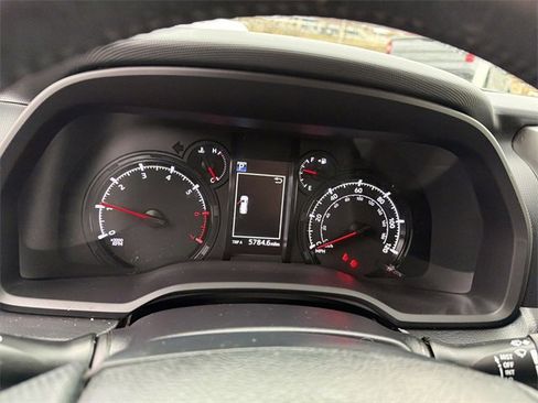 Used 2021 Toyota 4Runner SR5 Premium image 17