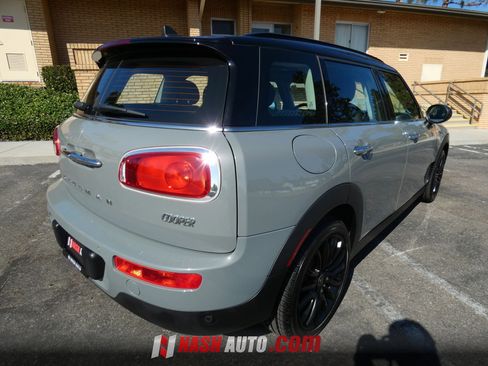 Used 2017 MINI Cooper Clubman FWD image 8