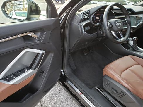 Used 2020 Audi Q3 2.0T Premium w/ Convenience Package image 8