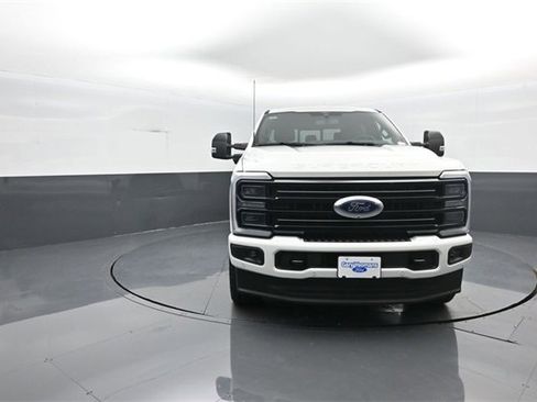 New 2026 Ford F250 Platinum w/ FX4 Off-Road Package image 2