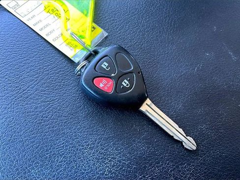 Used 2018 Toyota 4Runner SR5 image 36