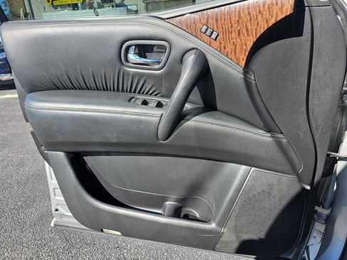 Used 2020 Nissan Armada SL w/ Premium Package image 30