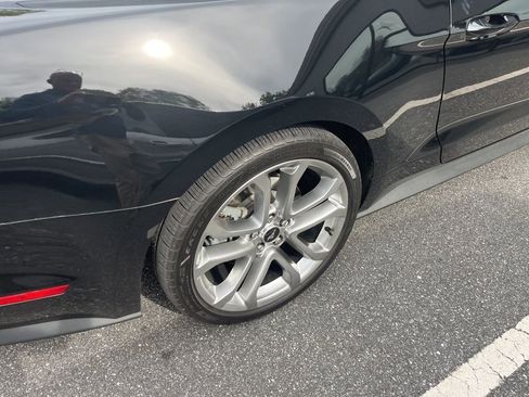 Used 2022 Ford Mustang GT Premium image 23