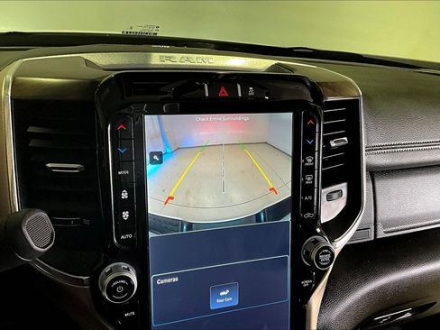 Used 2024 RAM 2500 Laramie image 15