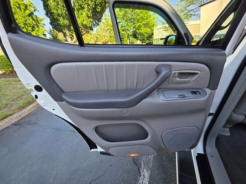 Used 2001 Toyota Sequoia Limited image 45