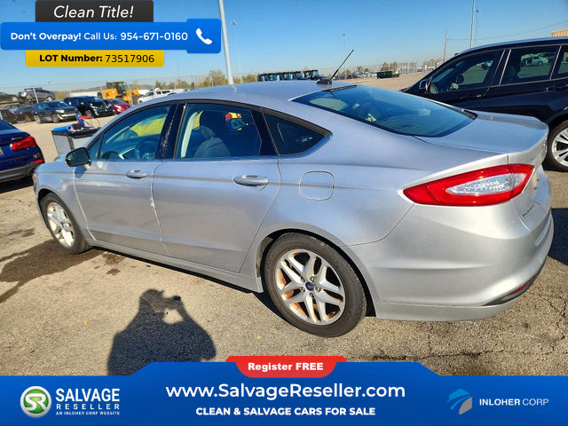 Used 2016 Ford Fusion SE FWD image 3