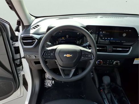 New 2026 Chevrolet TrailBlazer LS w/ LS Convenience Package AWD/4WD image 13