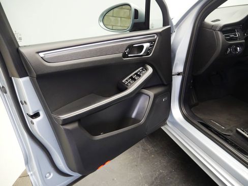 Used 2023 Porsche Macan GTS AWD/4WD image 4