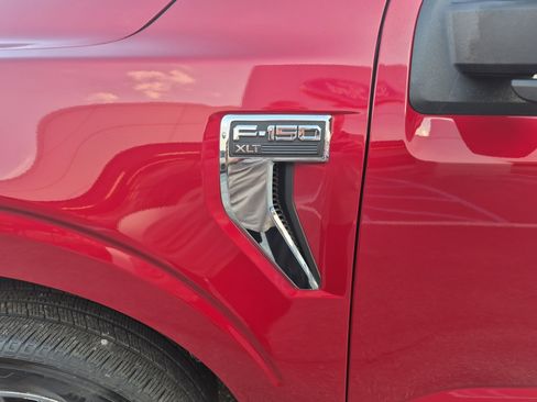 Certified 2025 Ford F150 XLT w/ Equipment Group 301A Standard image 9