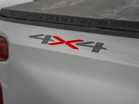 Used 2022 Chevrolet Silverado 1500 Custom image 18