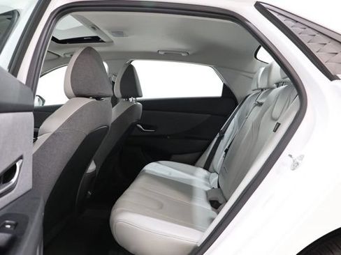 Used 2024 Hyundai Elantra Limited FWD image 31