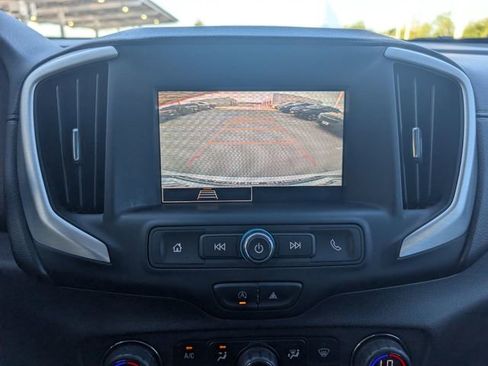 Used 2022 GMC Terrain SLE w/ Driver Convenience Package FWD image 16