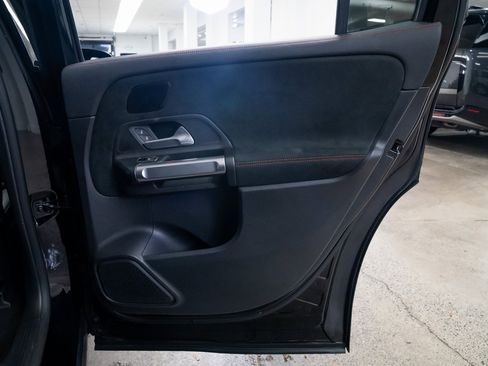 Used 2023 Mercedes-Benz EQB 300 300 image 20