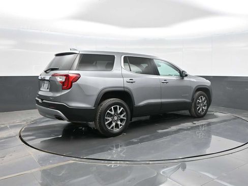 Used 2023 GMC Acadia SLE image 8