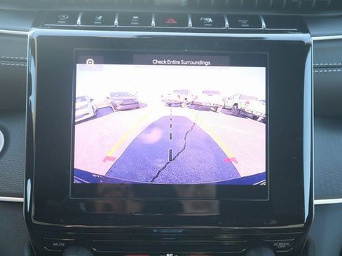 New 2025 Jeep Grand Cherokee Laredo image 12