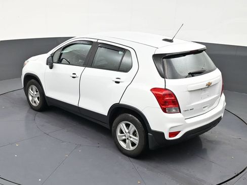 Used 2021 Chevrolet Trax LS AWD/4WD image 15