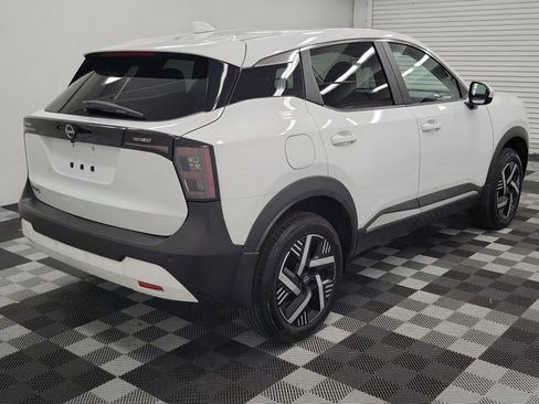Used 2025 Nissan Kicks SV FWD image 6