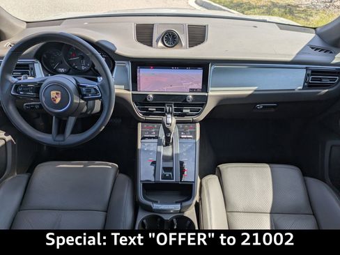Used 2022 Porsche Macan image 17
