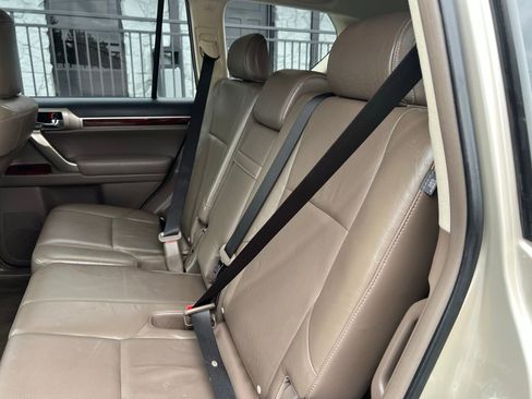 Used 2011 Lexus GX 460 w/ Convenience Pkg AWD/4WD image 20