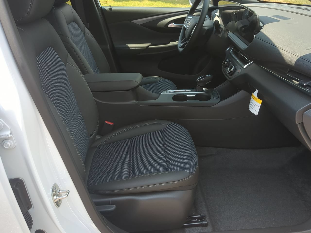 New 2026 Buick Envista Sport Touring w/ Convenience I Package FWD image 27