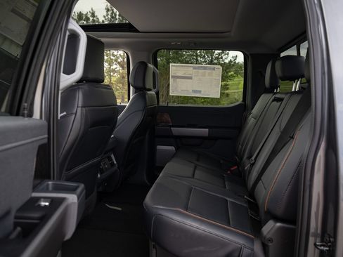 New 2026 Ford F350 Lariat w/ Lariat Ultimate Package AWD/4WD image 33
