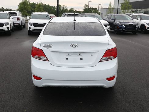 Used 2015 Hyundai Accent GLS FWD image 5