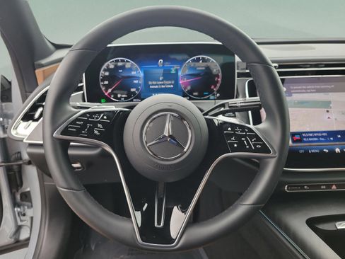 Certified 2025 Mercedes-Benz E 350 4MATIC Sedan image 26