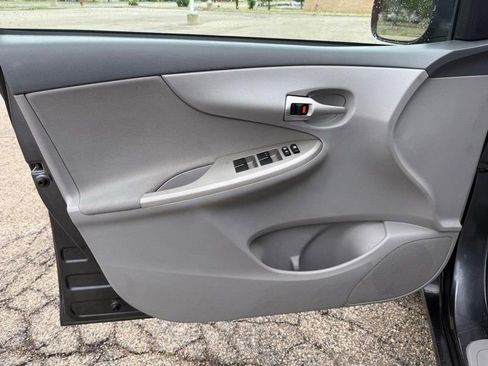 Used 2010 Toyota Corolla LE FWD image 19