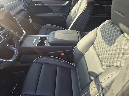 New 2026 GMC Acadia Denali image 18