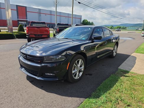 Used 2023 Dodge Charger SXT AWD/4WD image 8