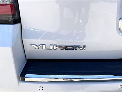 Used 2020 GMC Yukon Denali w/ Denali Ultimate Package AWD/4WD image 7